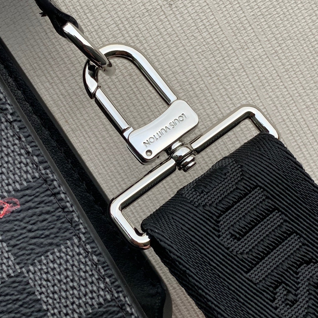 LOU GASTON WEARABLE WALLET