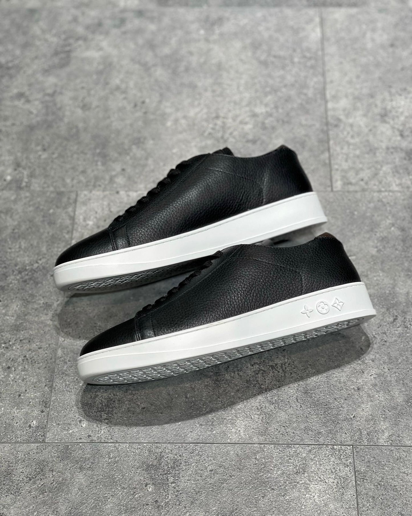 LOU RESORT TRAINERS