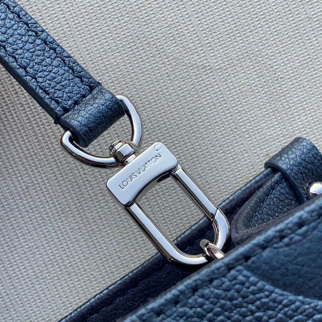 LOU ONTHEGO PM TOTE BAG