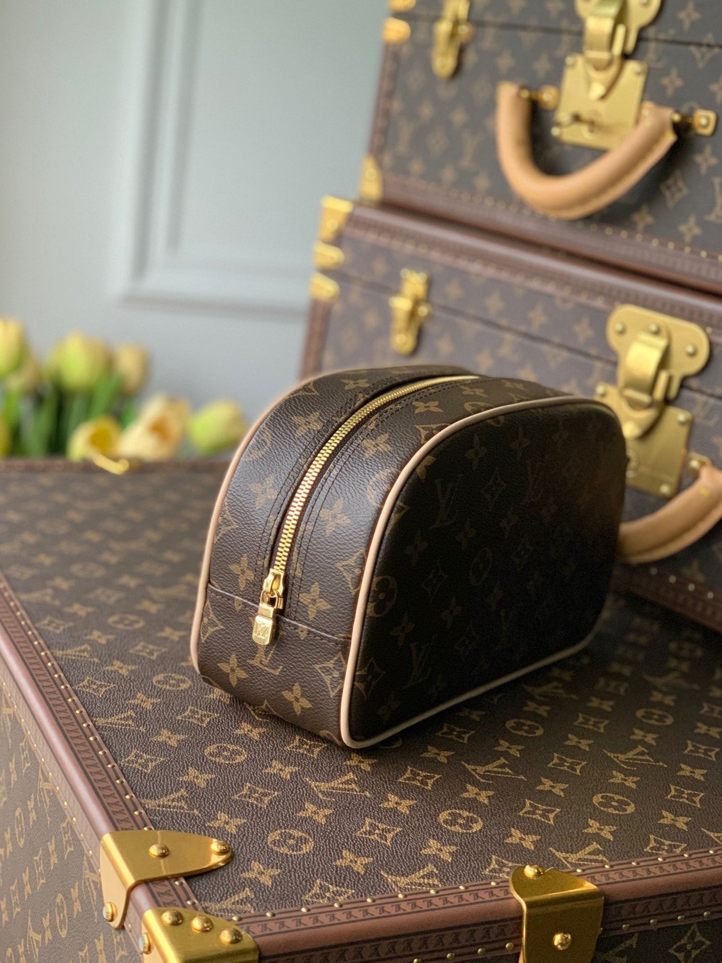 LOU TOILETRY BAG 25