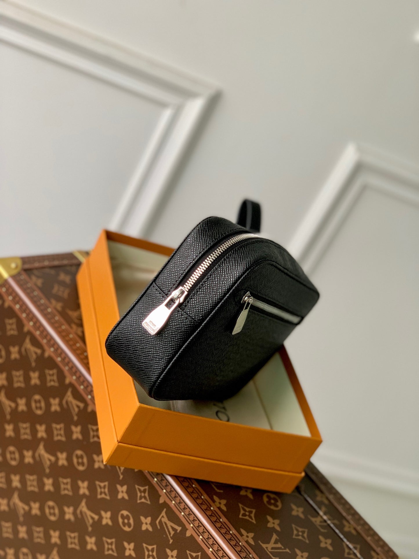 LOU POCHETTE KASAI