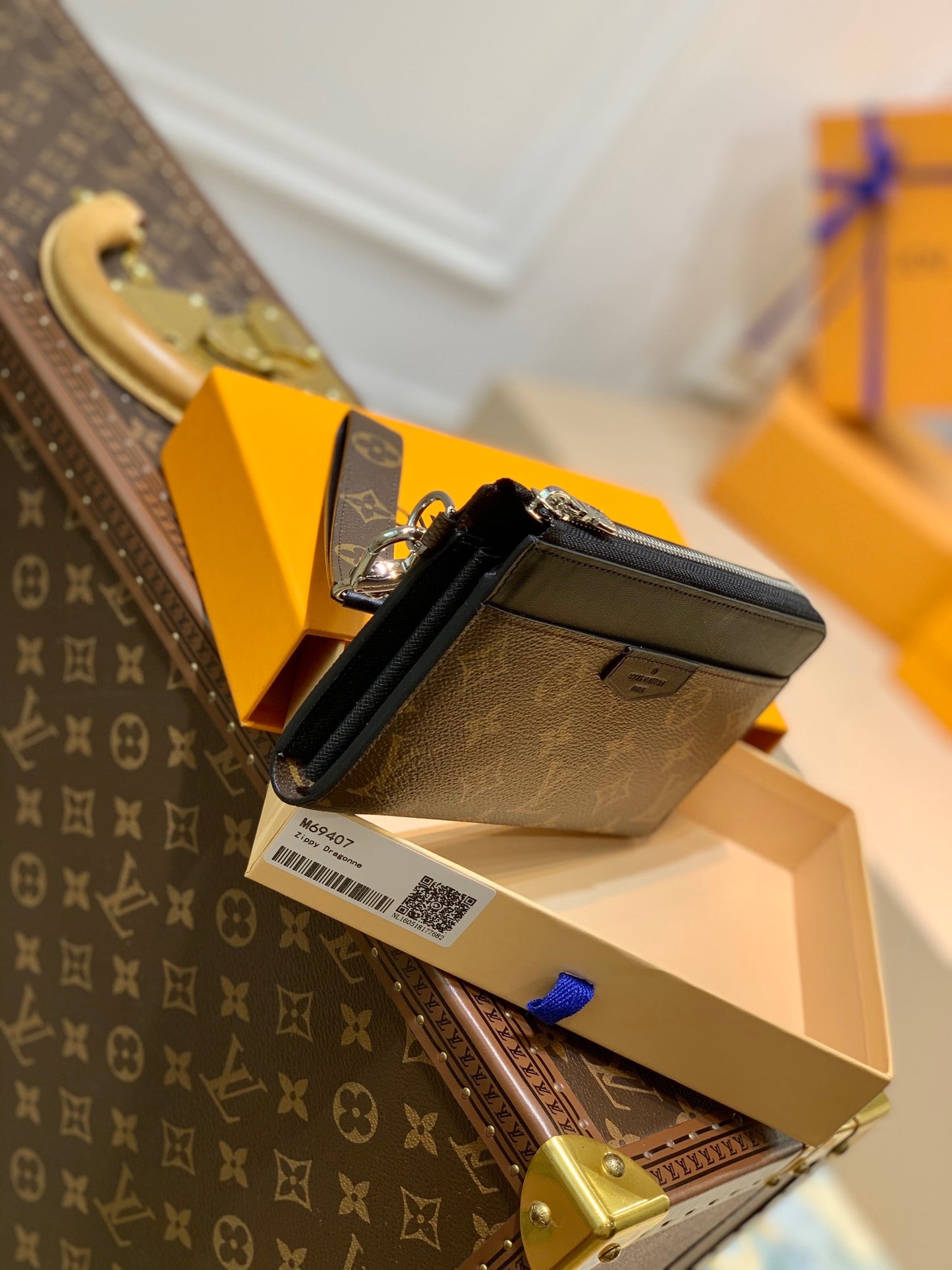 LOU ZIPPY DRAGONNE WALLET