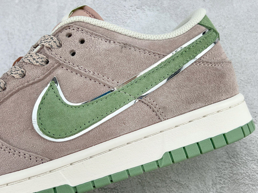 DUNK LOW x OTOMO KATUSHIRO