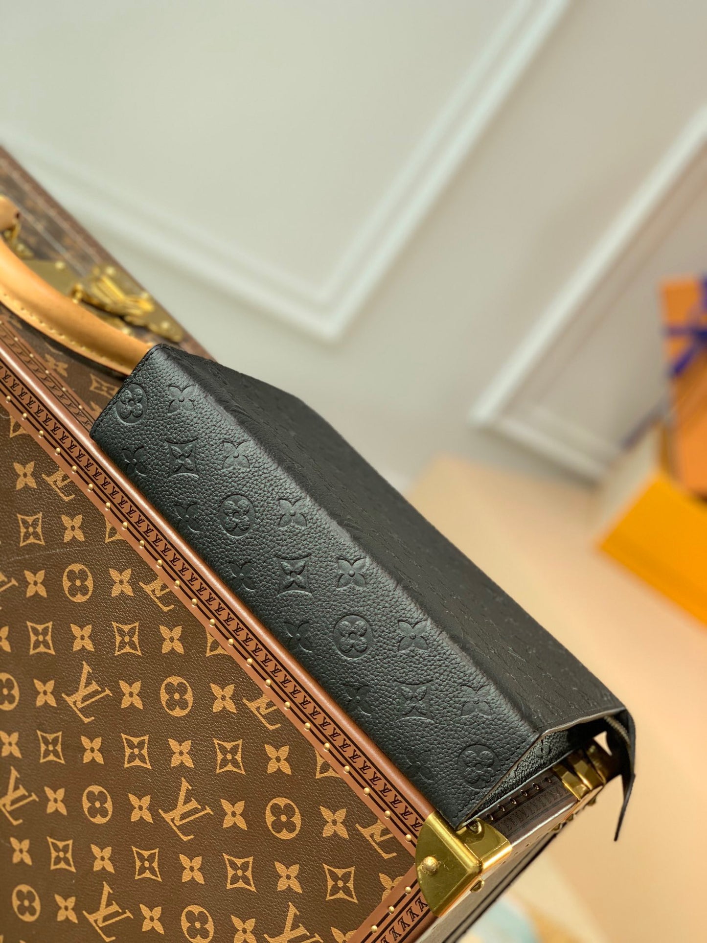 LOU POCHETTE VOYAGE MM