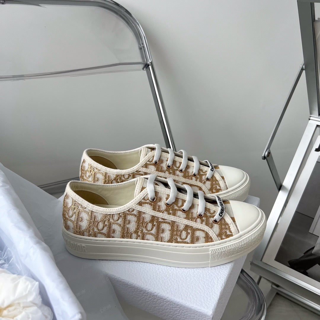 CD WALKN SNEAKER