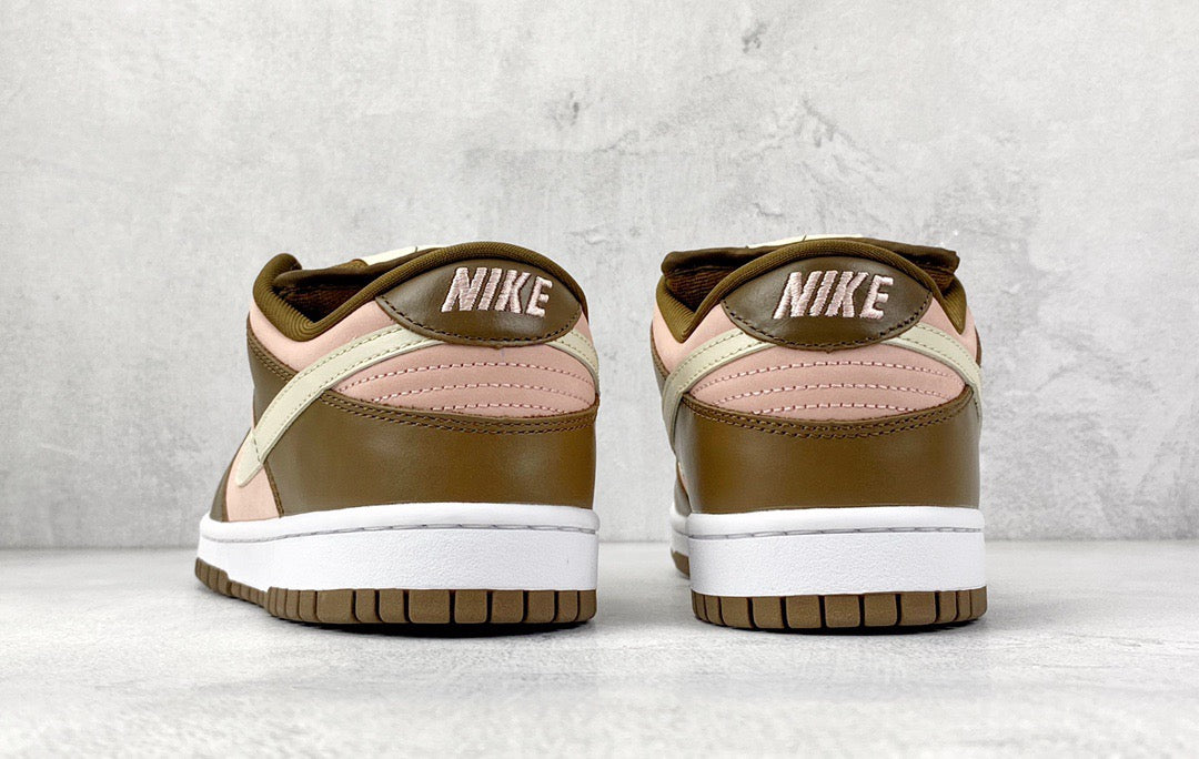 DUNK LOW STUSSY CHERRY