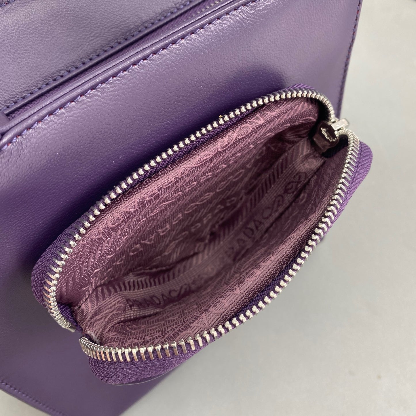 PD NAPPA LEATHER TOTE BAG
