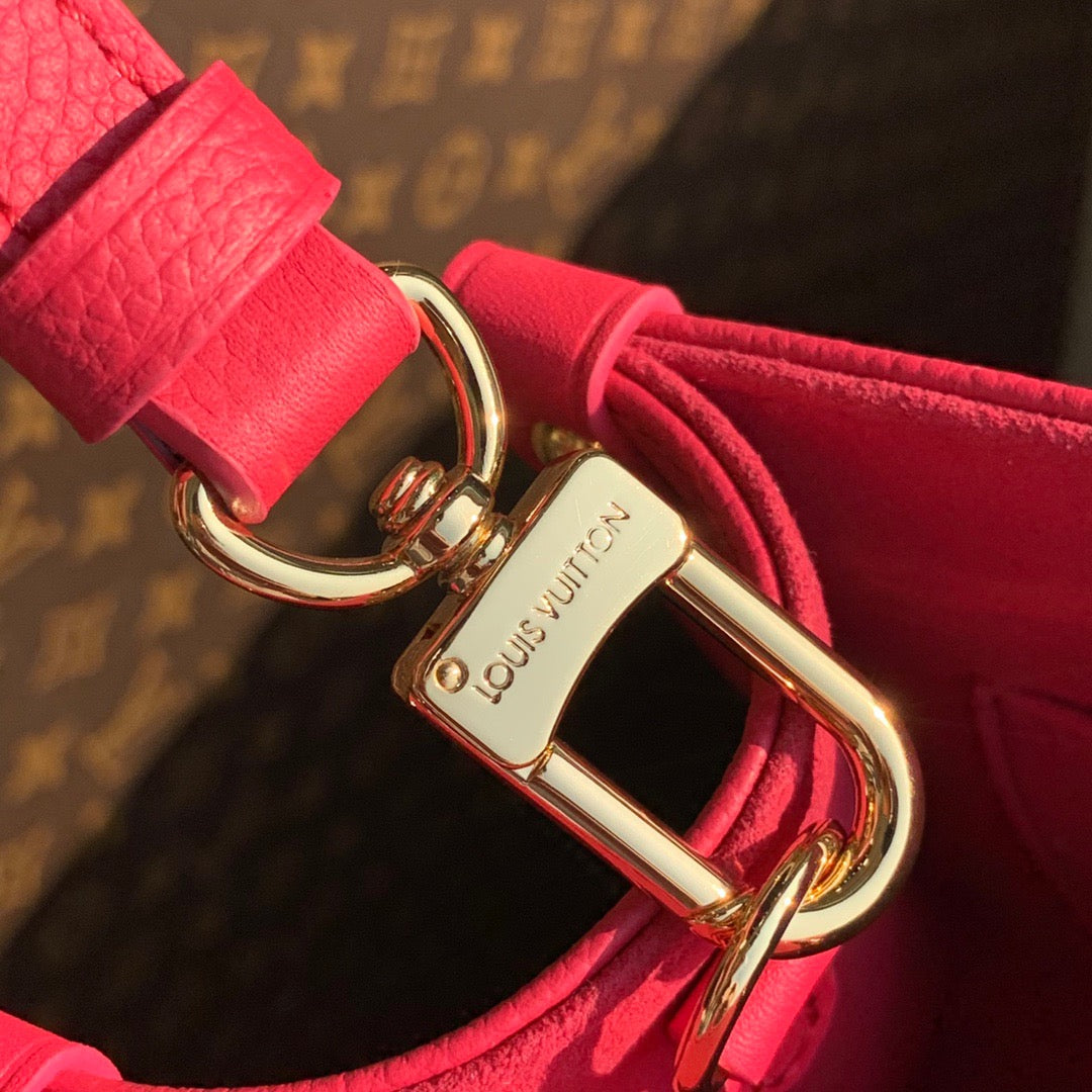 LOU ONTHEGO PM TOTE BAG