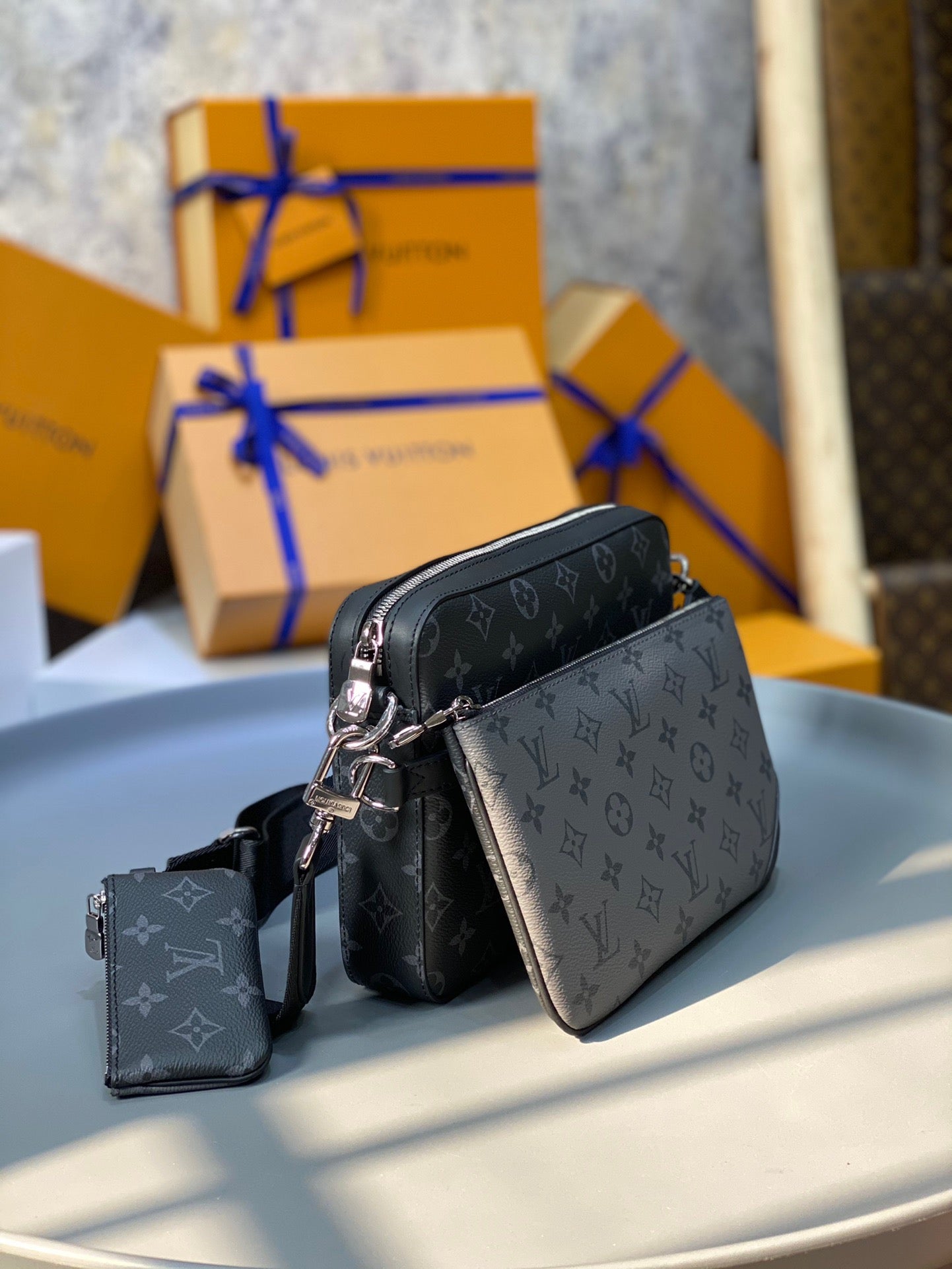 LOU TRIO MESSENGER BAG