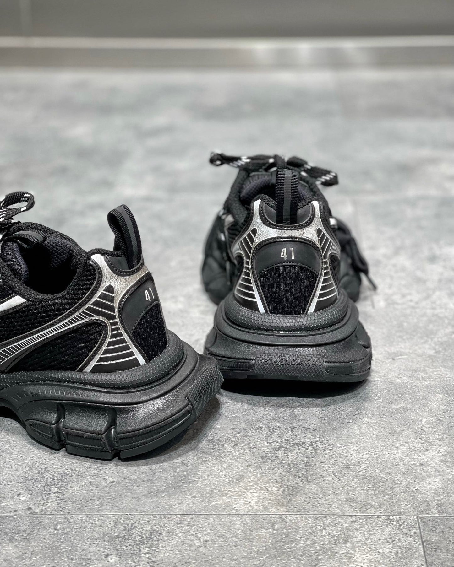 BAL 3XL TRAINERS