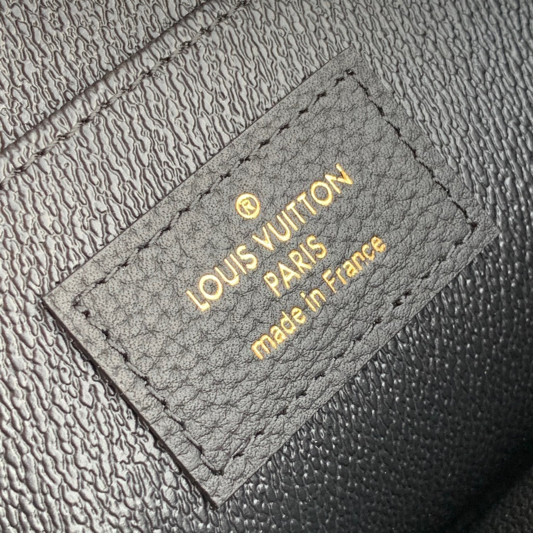 LOU POCHETTE VOYAGE MM