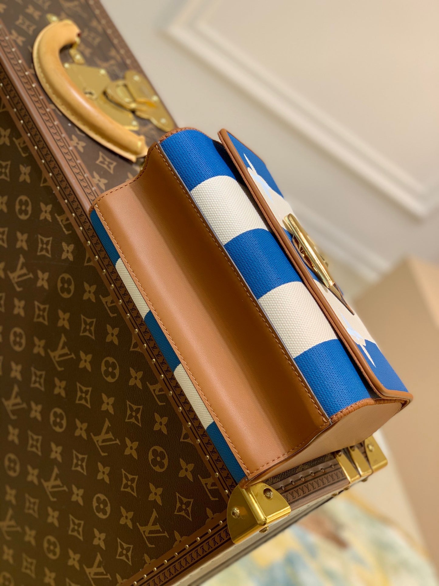 LOU TWIST MM BAG