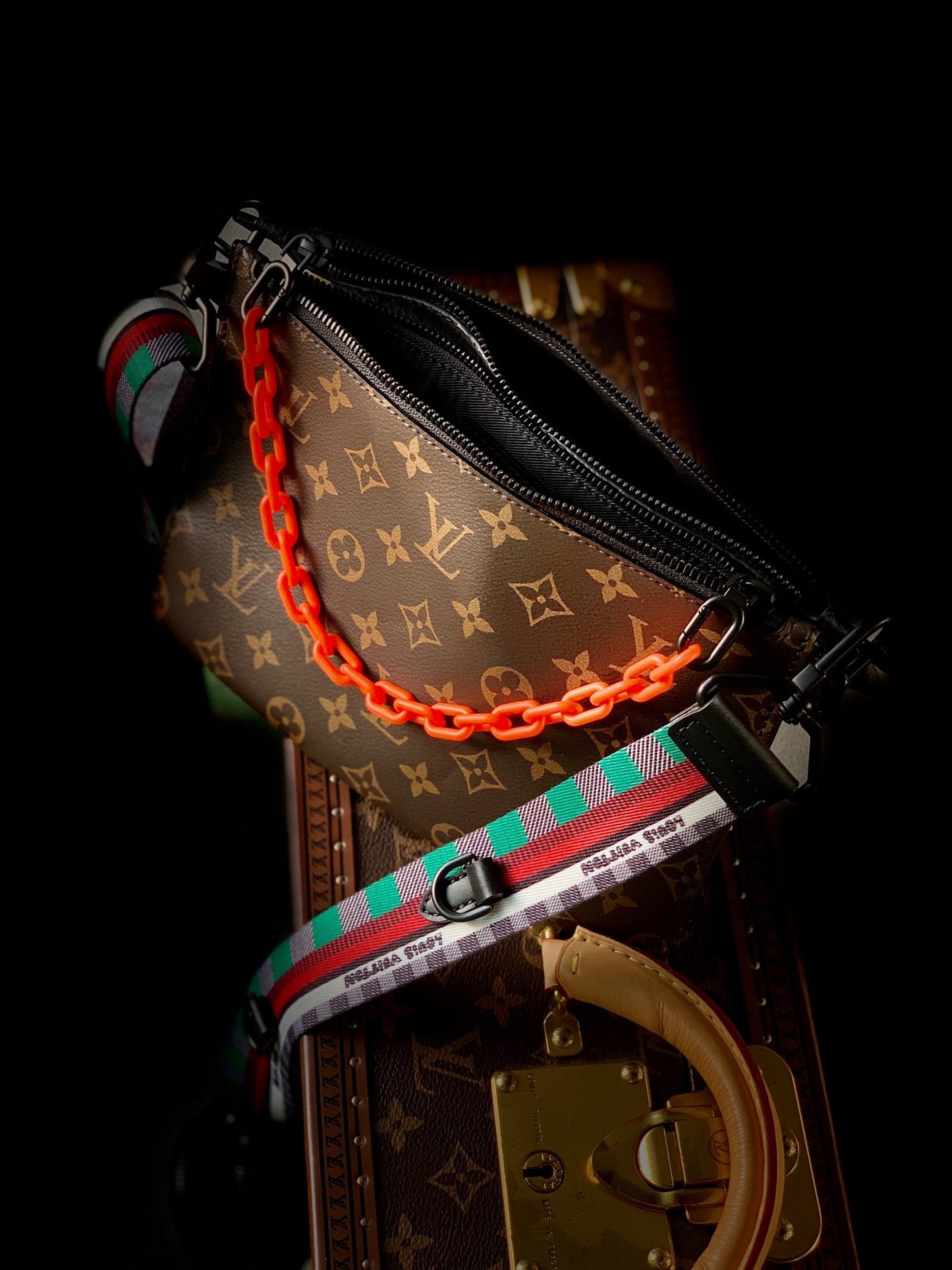 LOU IN THE LOOP BAG