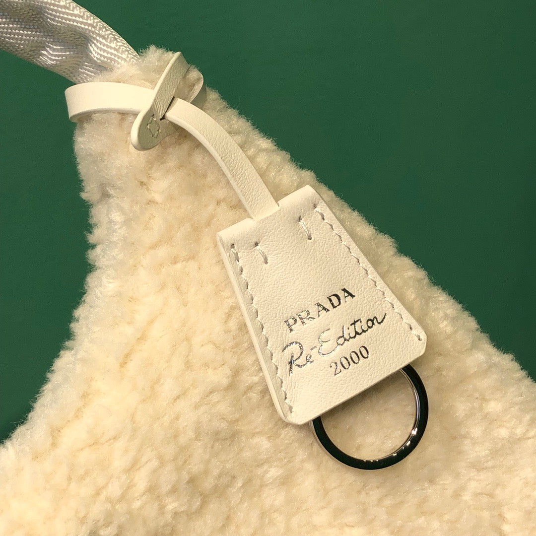 PD RE-EDITION 2000 WOOL BAG
