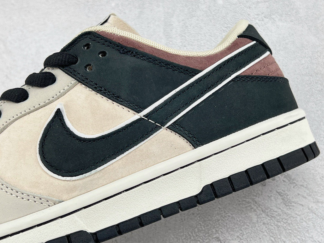 DUNK LOW x OTOMO KATUSHIRO