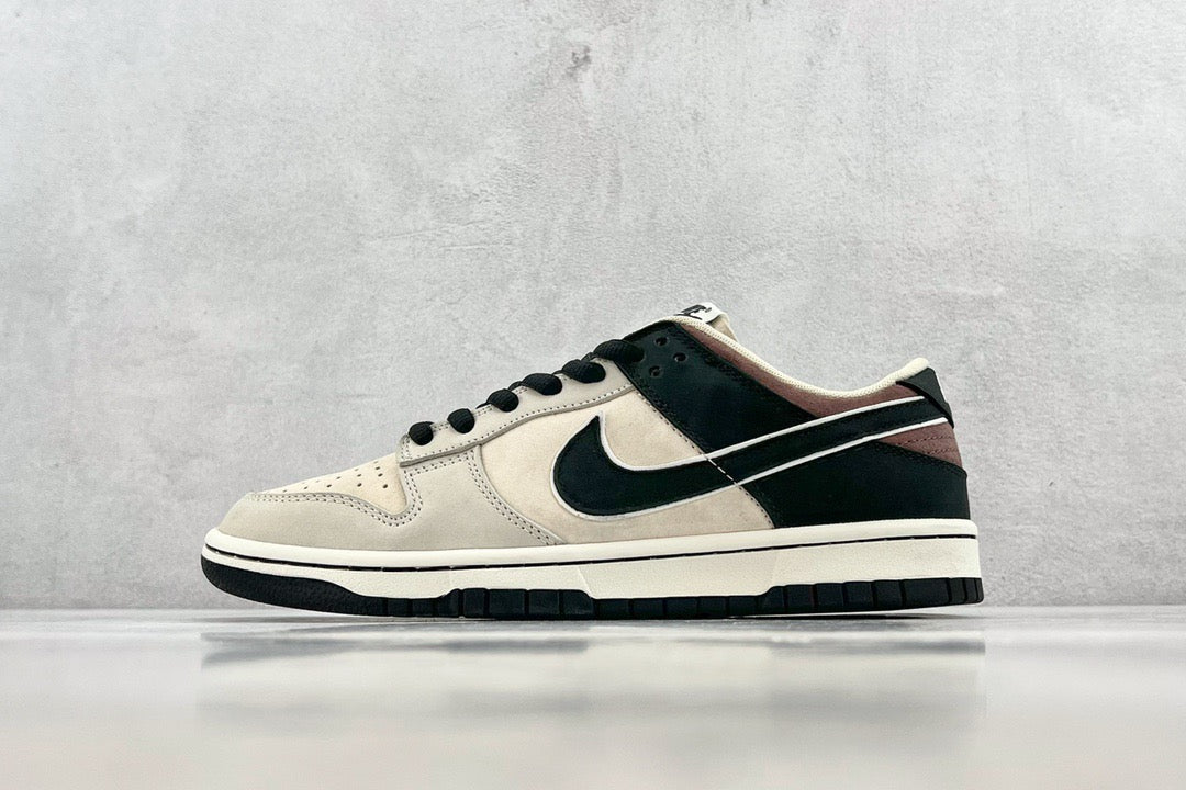 DUNK LOW x OTOMO KATUSHIRO