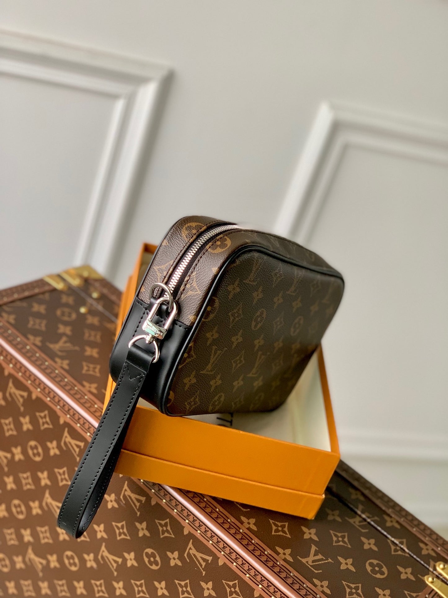 LOU POCHETTE KASAI