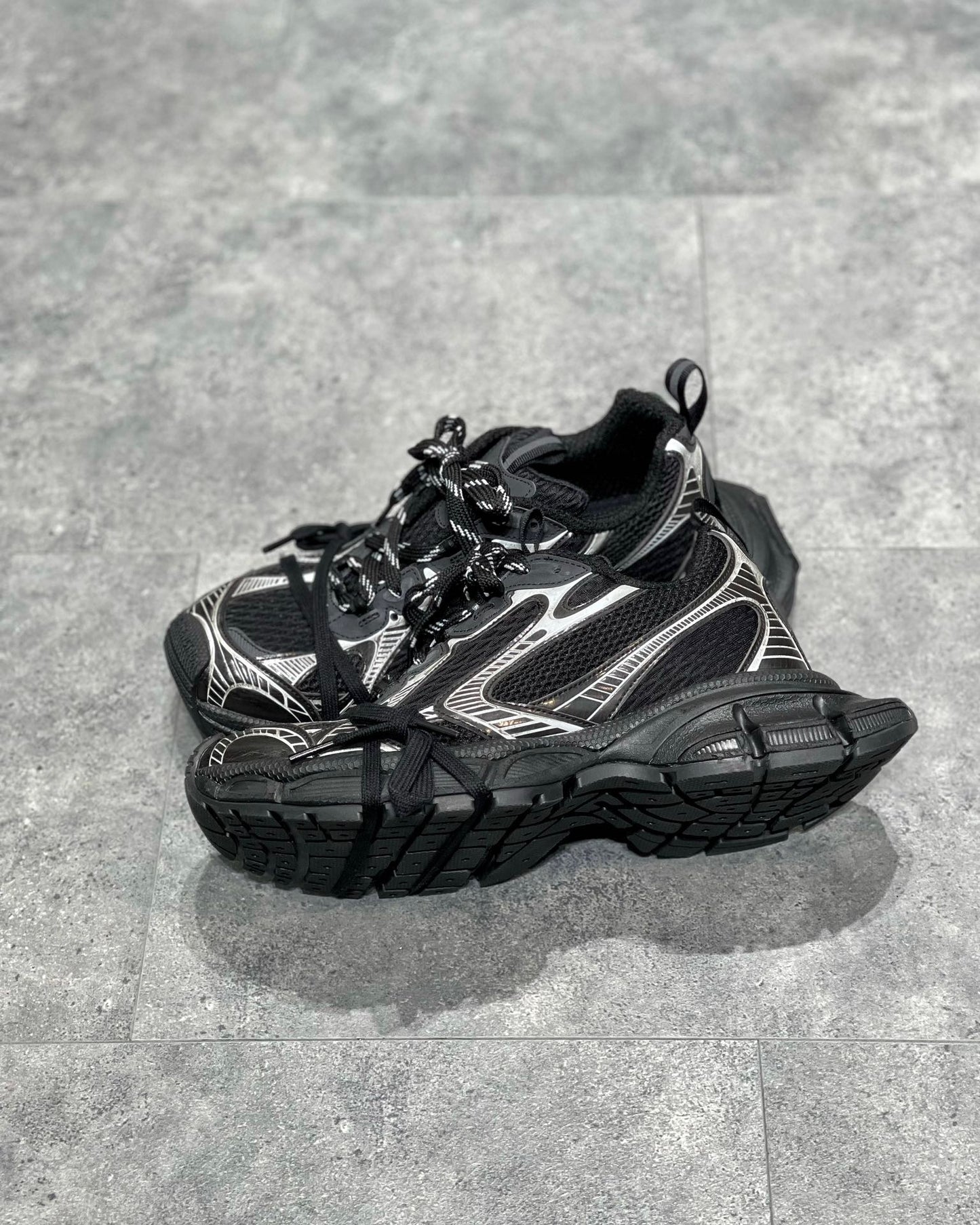 BAL 3XL TRAINERS