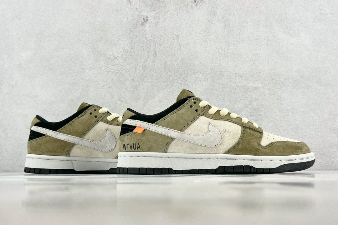 DUNK LOW x OTOMO KATUSHIRO