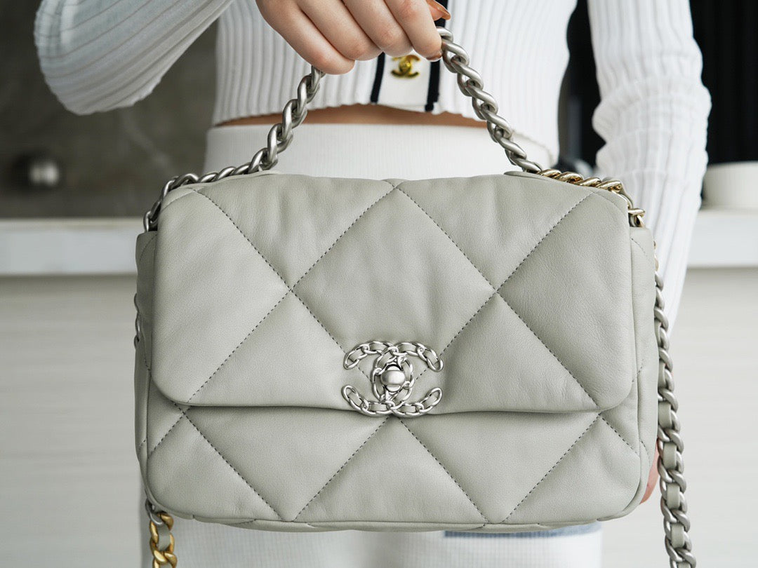 CC 19 HANDBAG