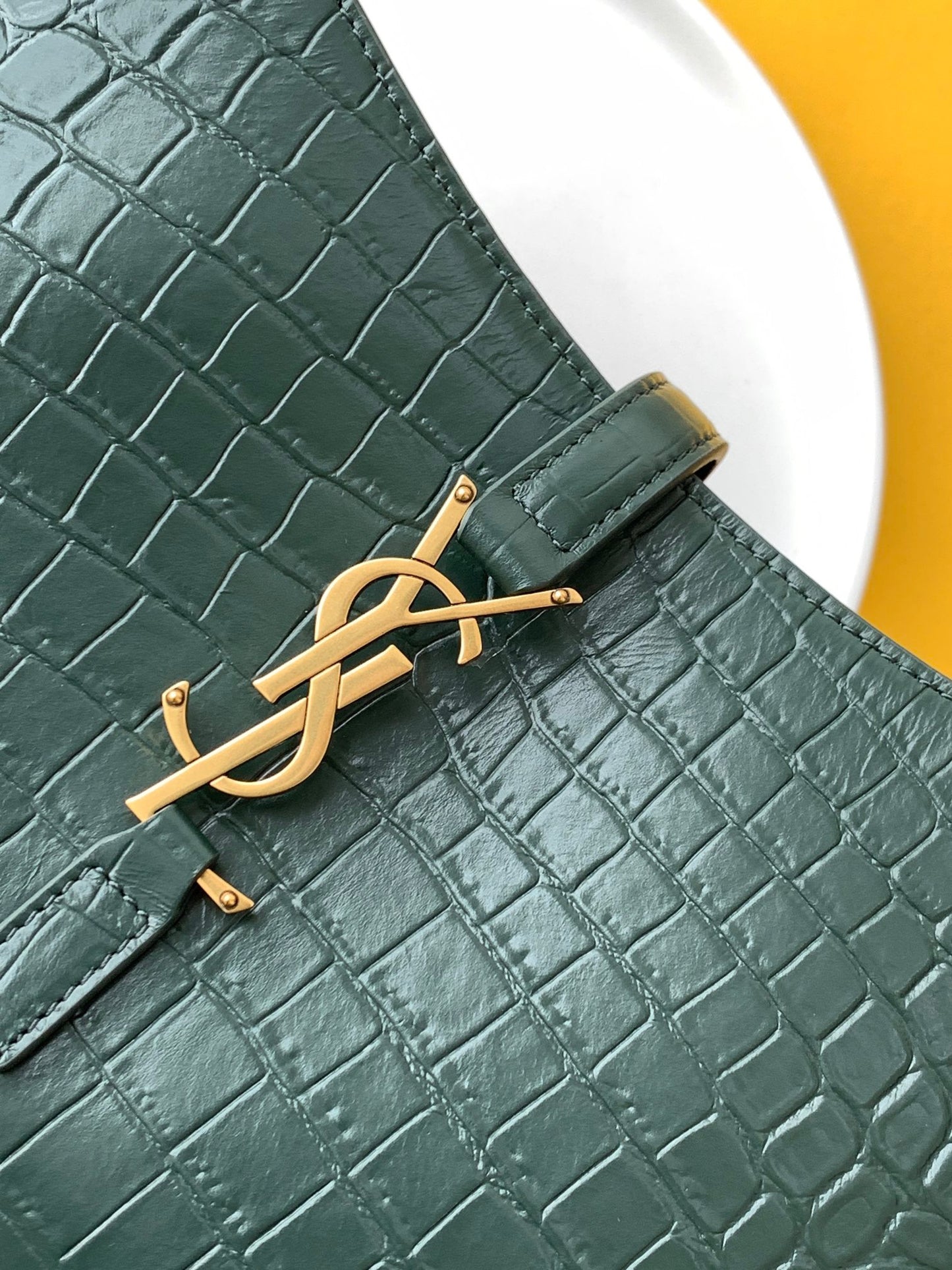 SL LE 5 A 7 HOBO BAG