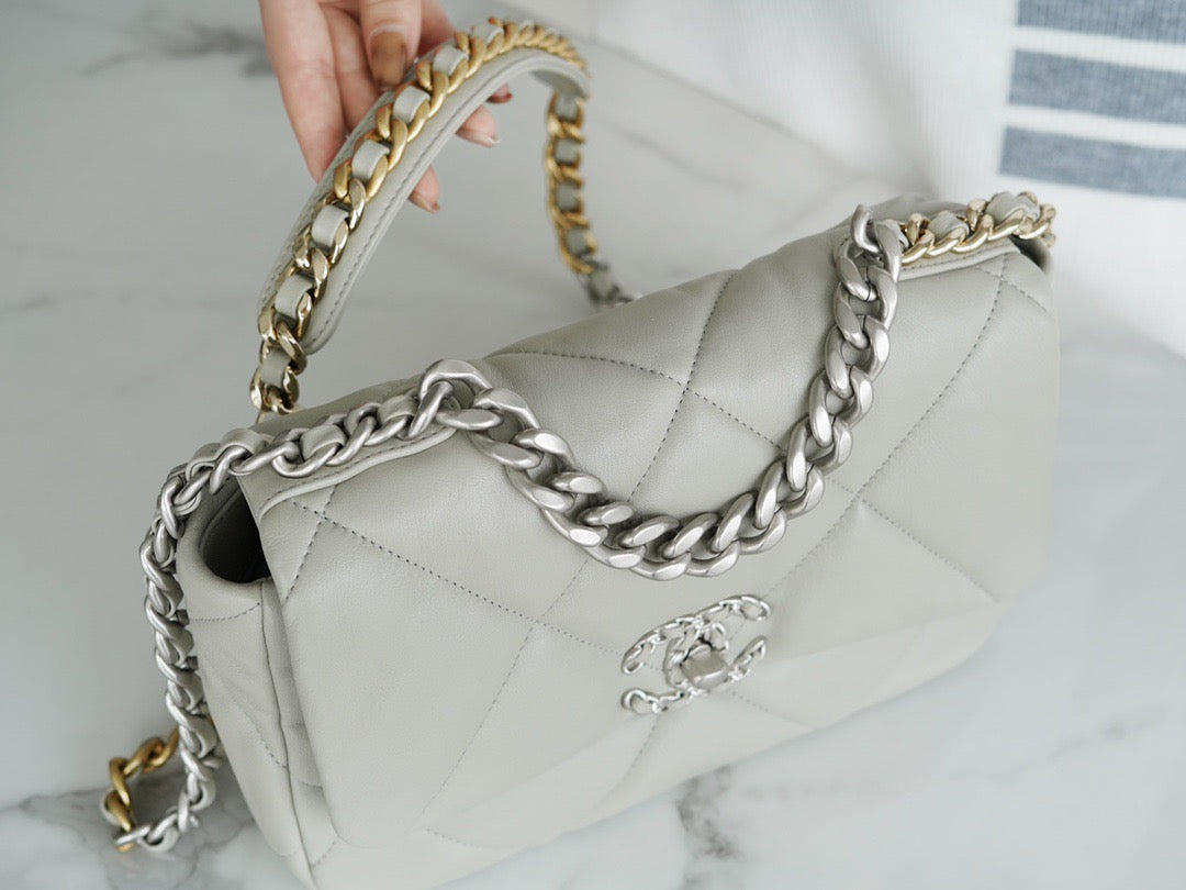 CC 19 HANDBAG