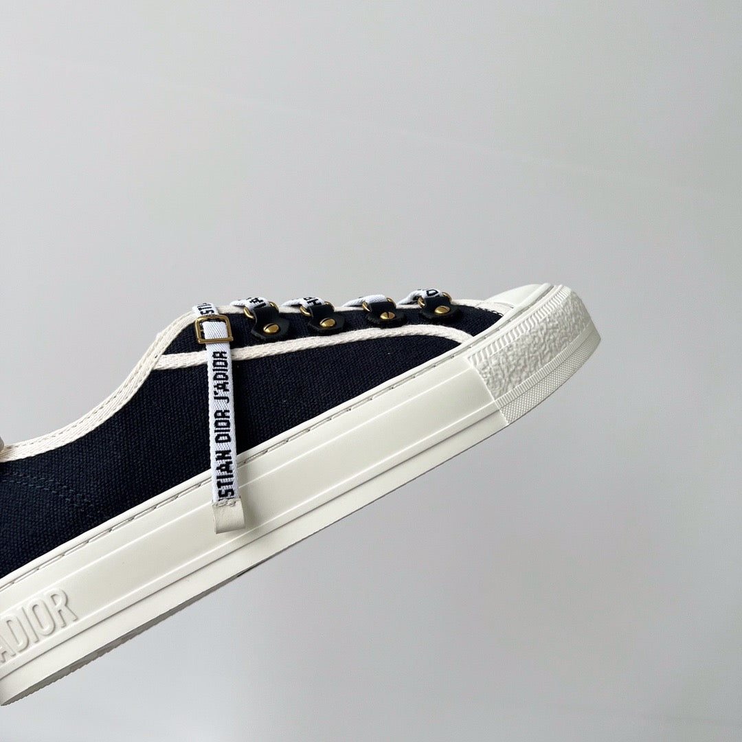 CD WALKN SNEAKER