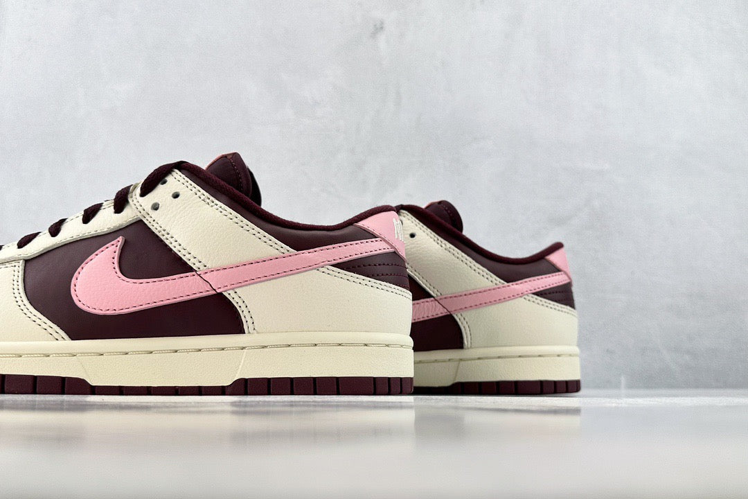 DUNK LOW VALENTINES