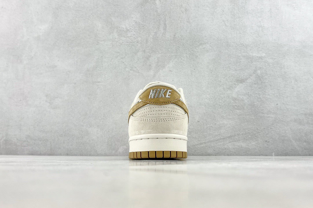 DUNK LOW x OTOMO KATUSHIRO