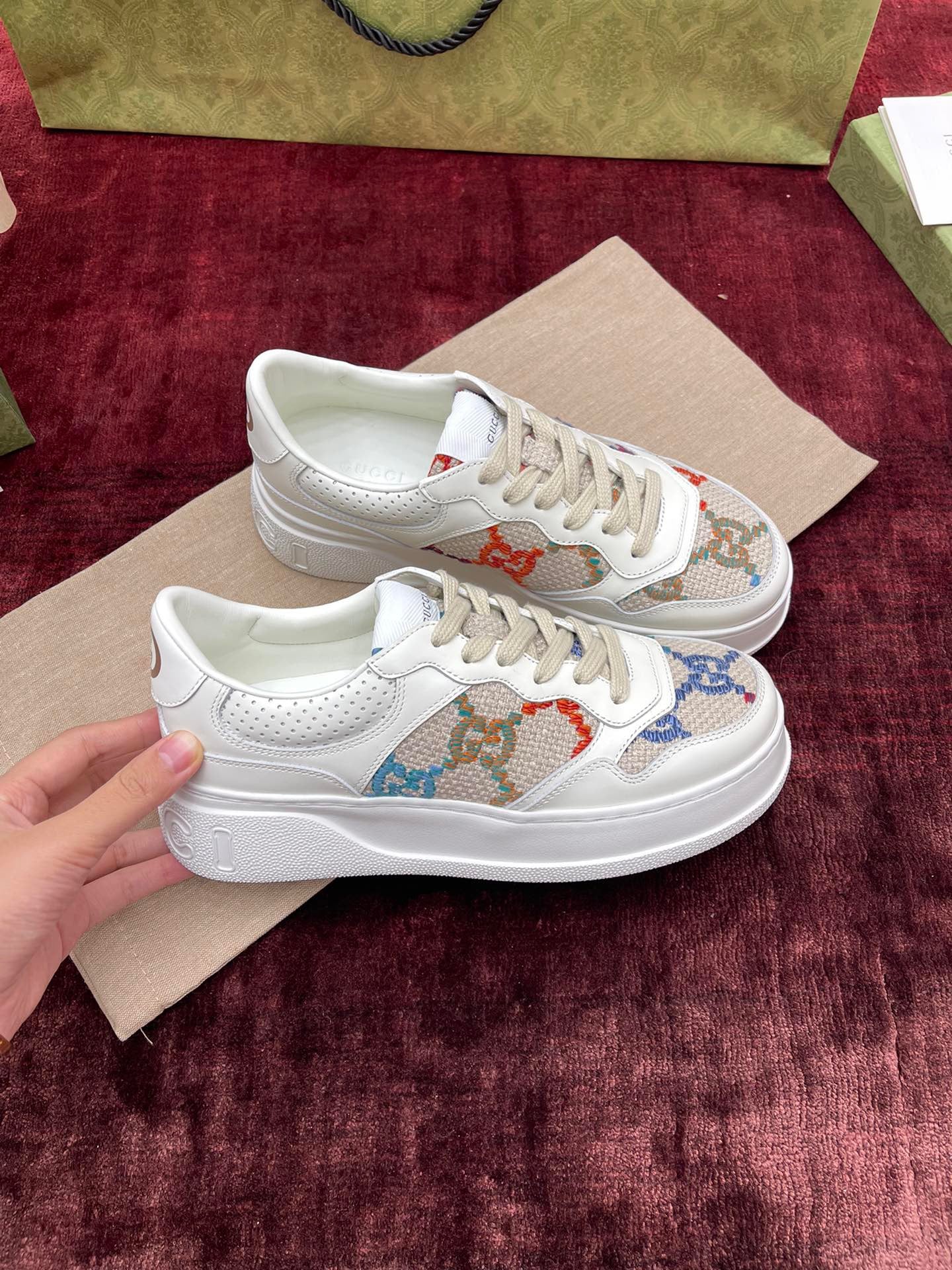 GG SUPREME TRAINERS