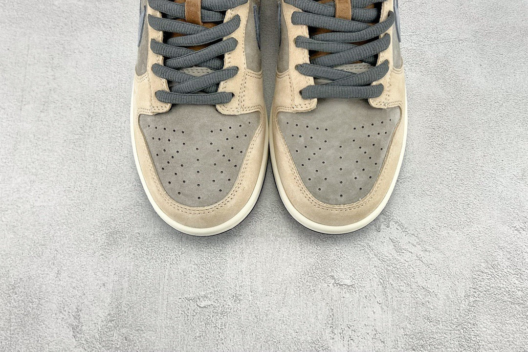 DUNK LOW x OTOMO KATUSHIRO