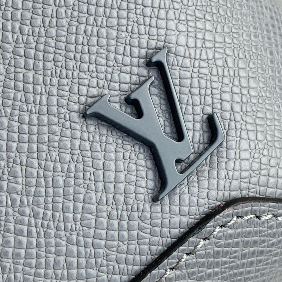 LOU AVENUE SLING BAG