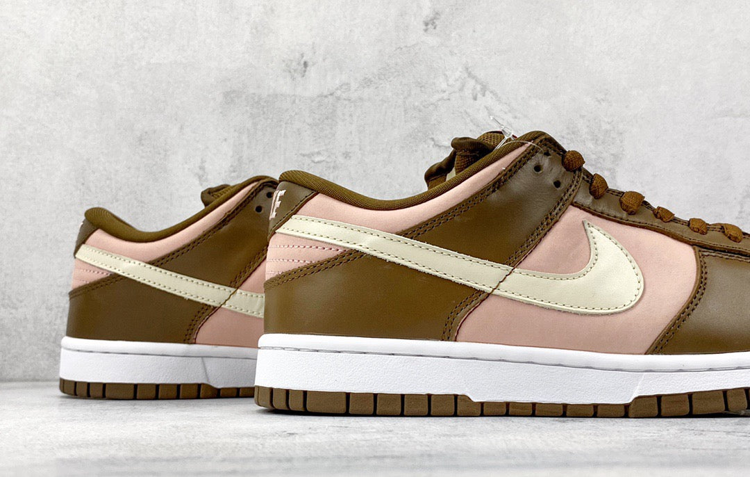 DUNK LOW STUSSY CHERRY