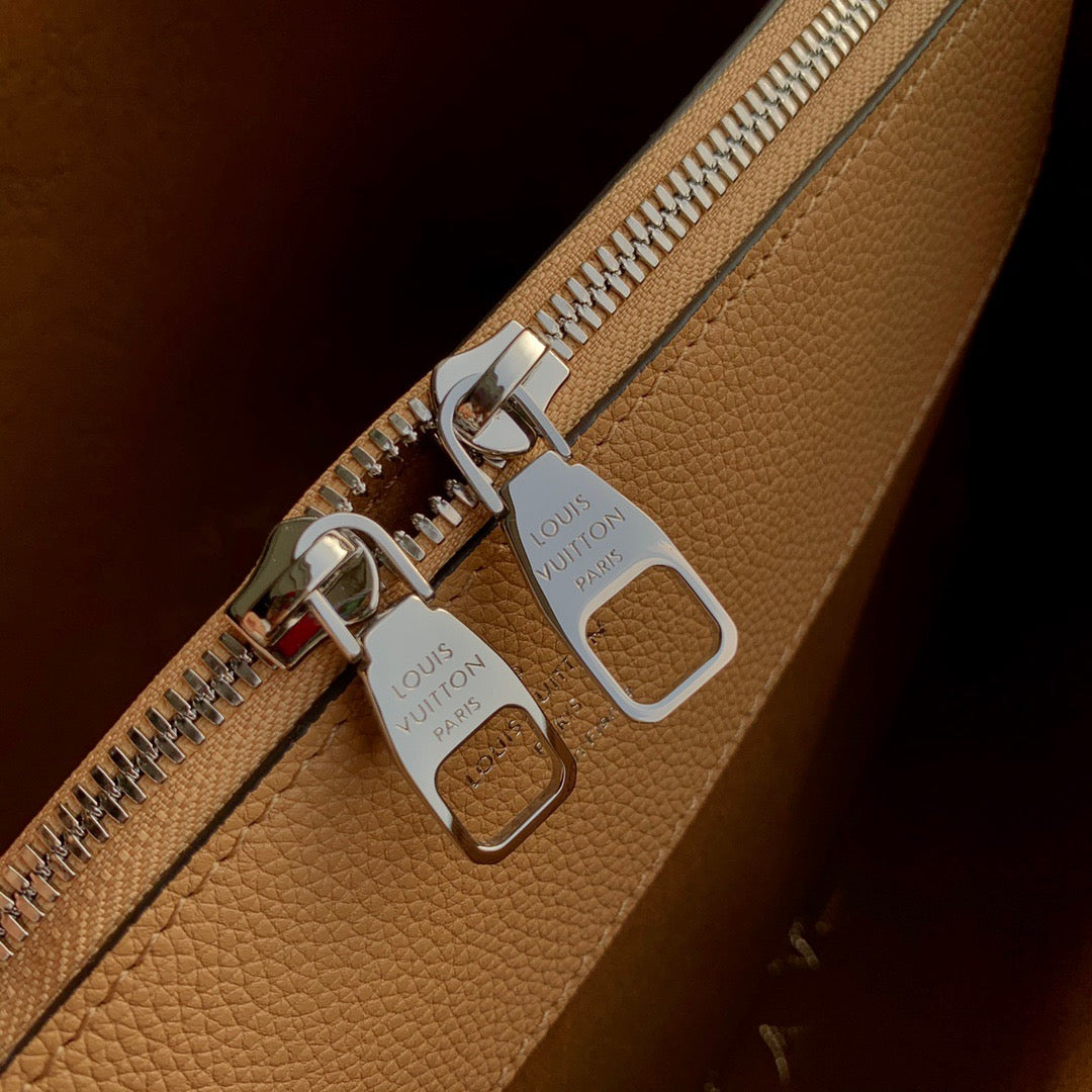 LOU BELLA TOTE BAG