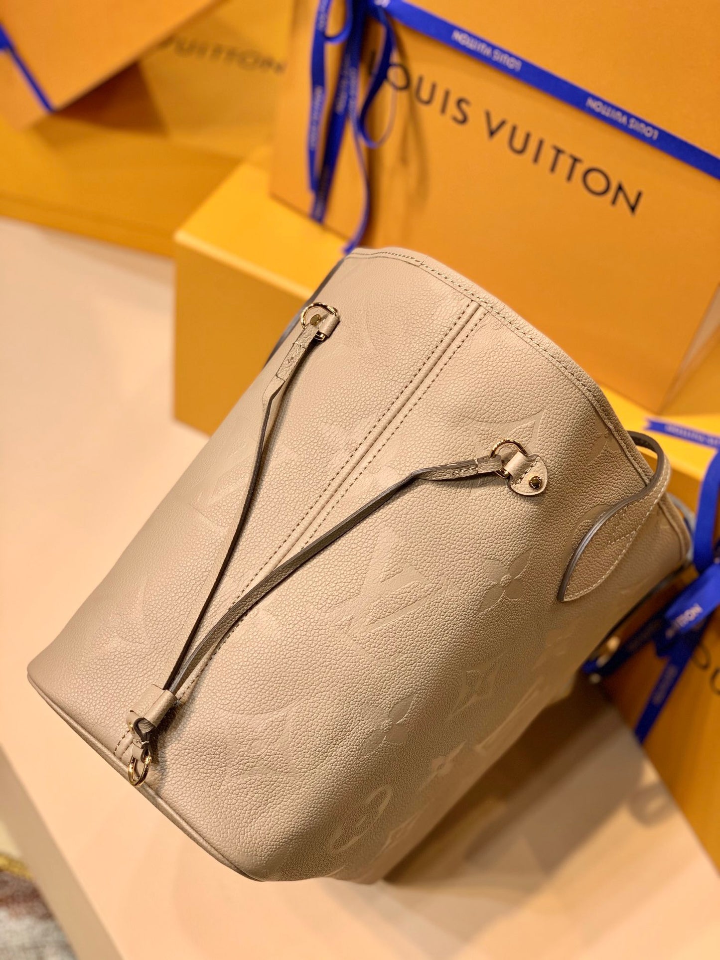 LOU NEVERFULL MM BAG