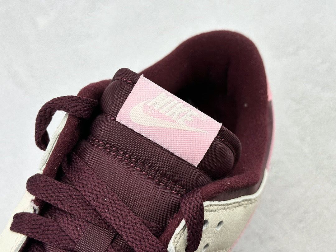DUNK LOW VALENTINES