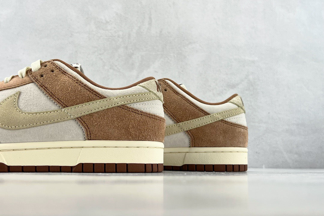 DUNK LOW MEDIUM CURRY