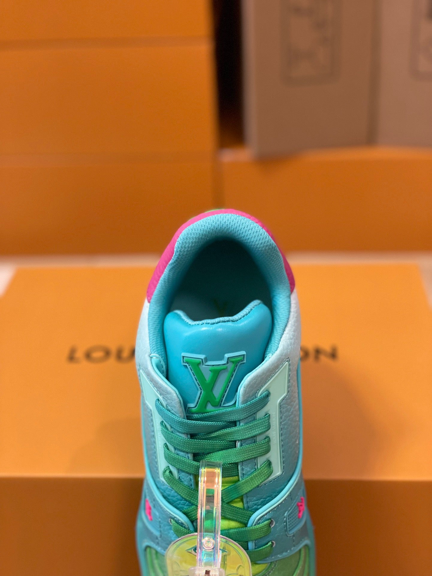 LOU TRAINERS