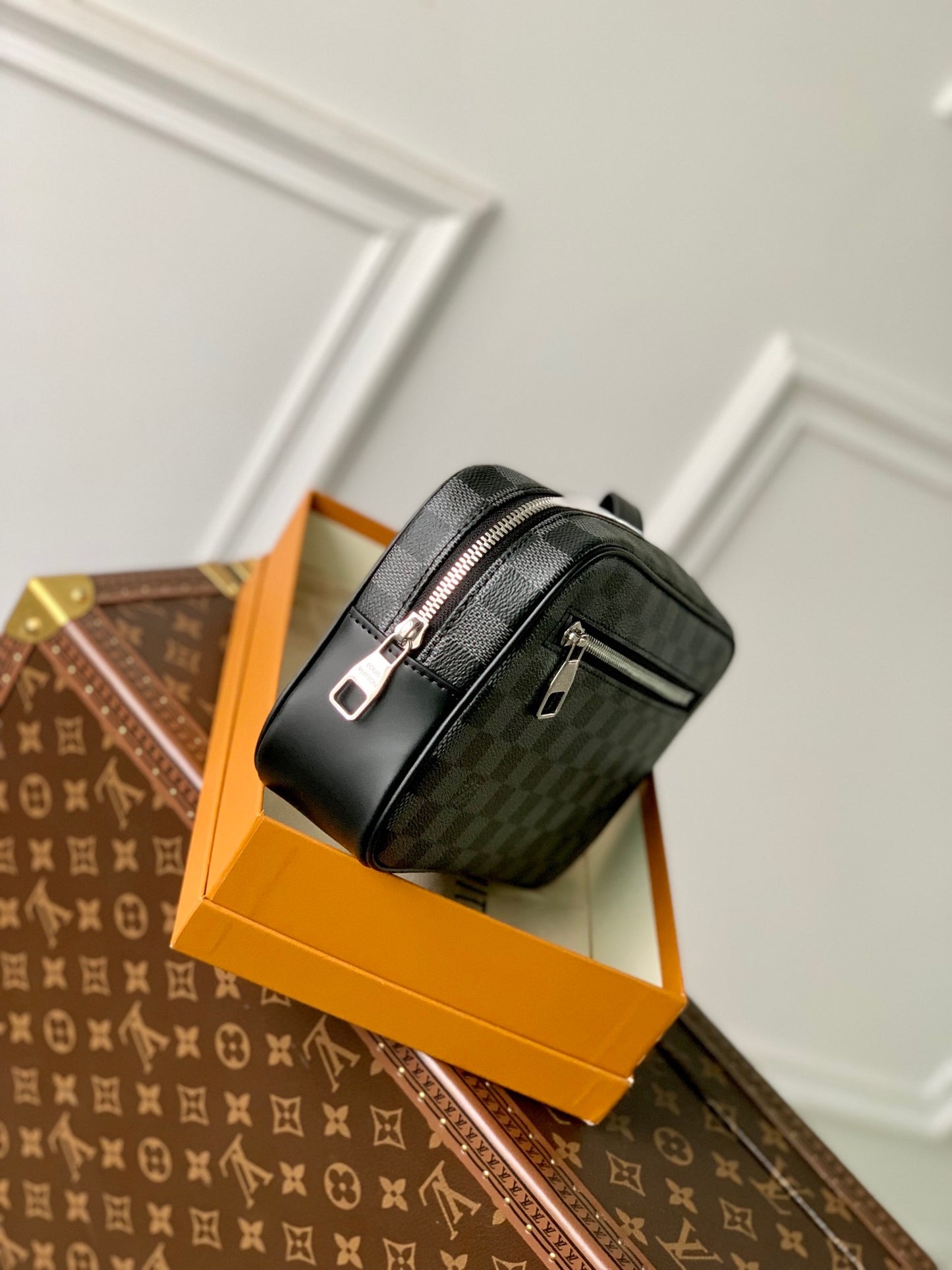 LOU POCHETTE KASAI