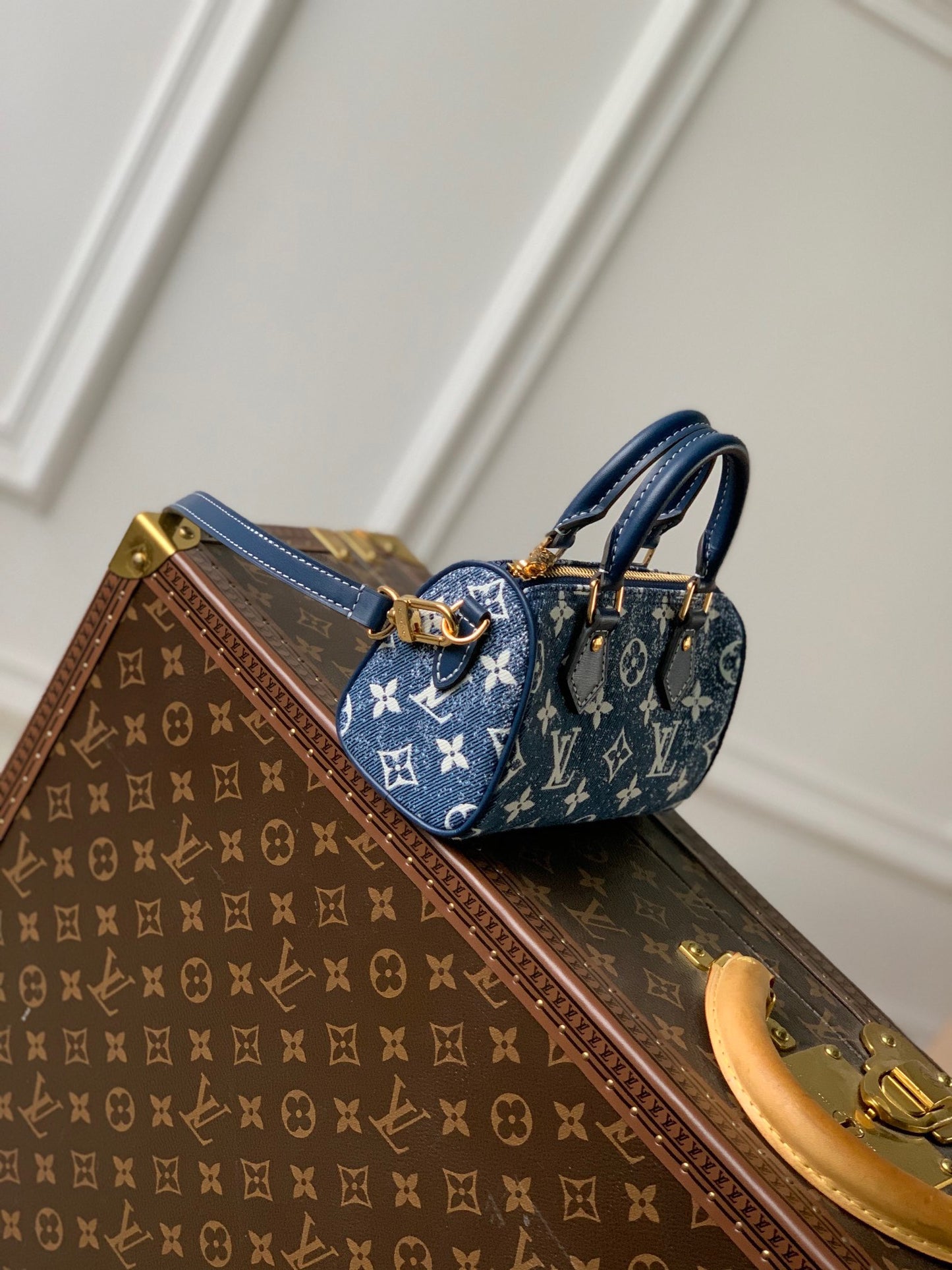LOU NANO SPEEDY BAG