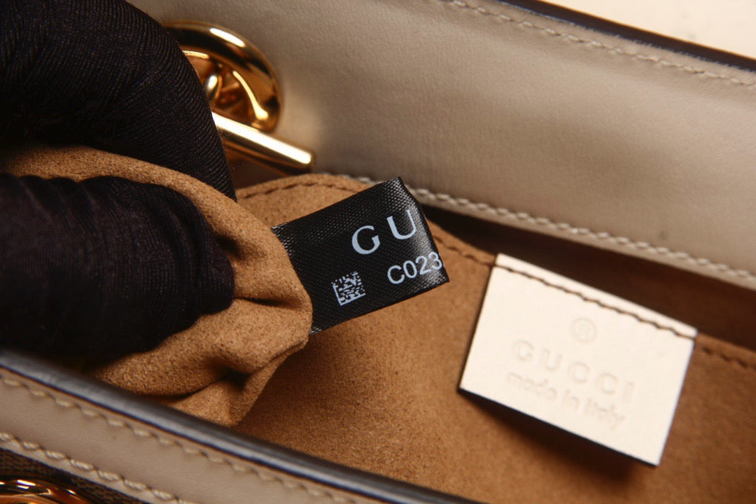 GG PADLOCK SMALL SHOULDER BAG