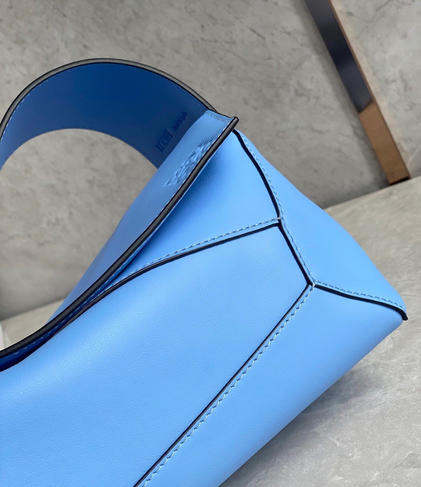 LOEW PUZZLE HOBO BAG