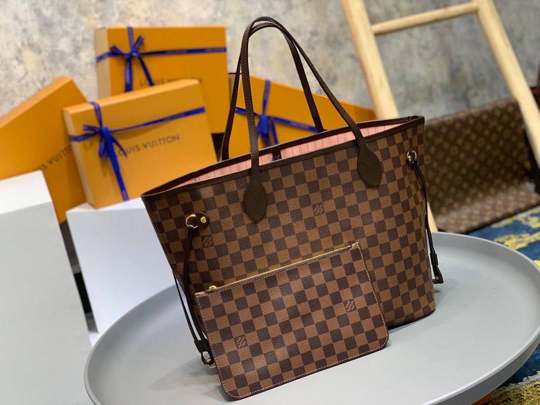 LOU NEVERFULL MM