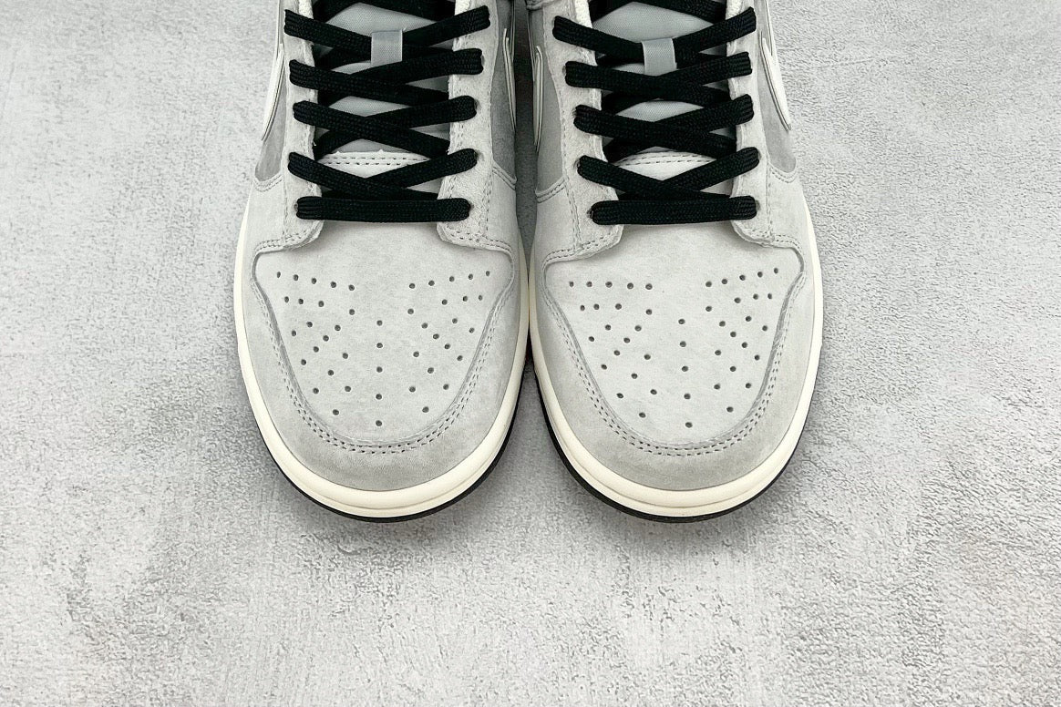 DUNK LOW x OTOMO KATUSHIRO