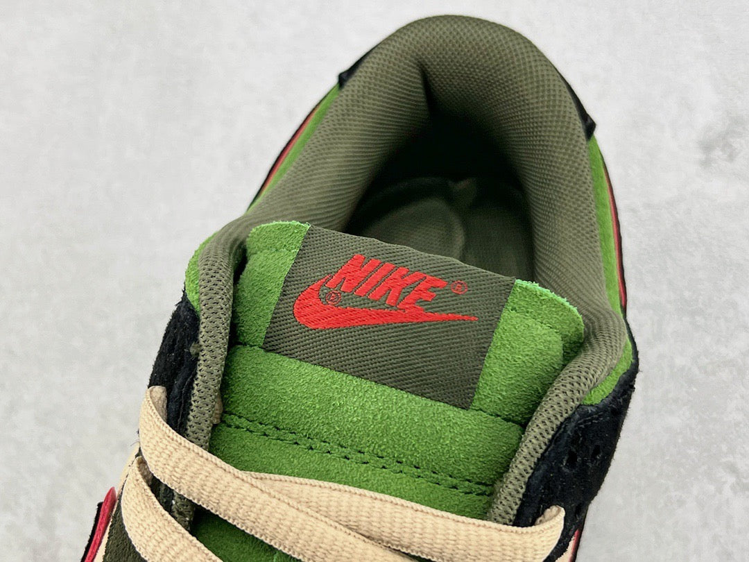 DUNK LOW x OTOMO KATUSHIRO