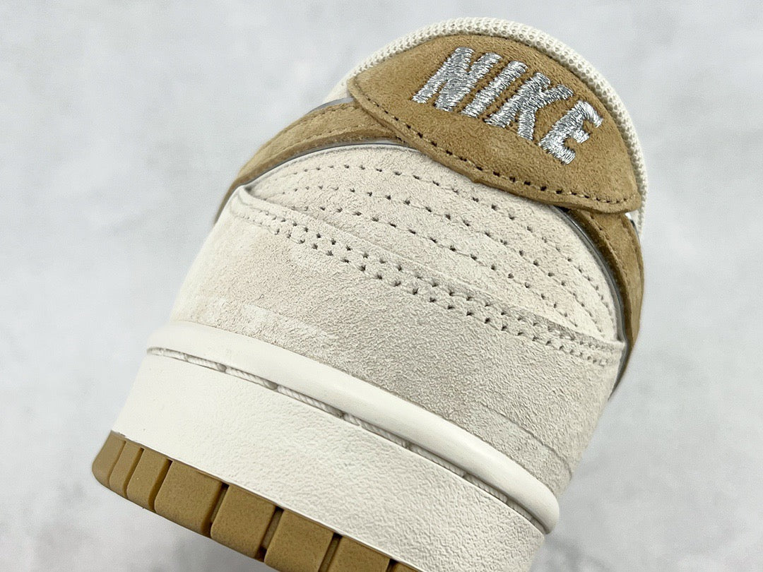 DUNK LOW x OTOMO KATUSHIRO