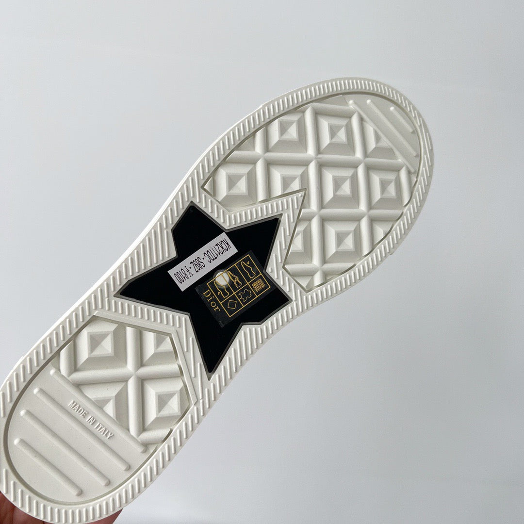 CD WALKN SNEAKER