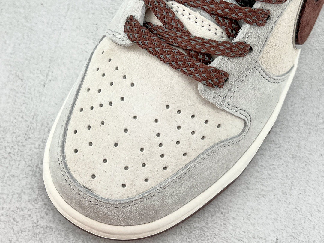 DUNK LOW x OTOMO KATUSHIRO