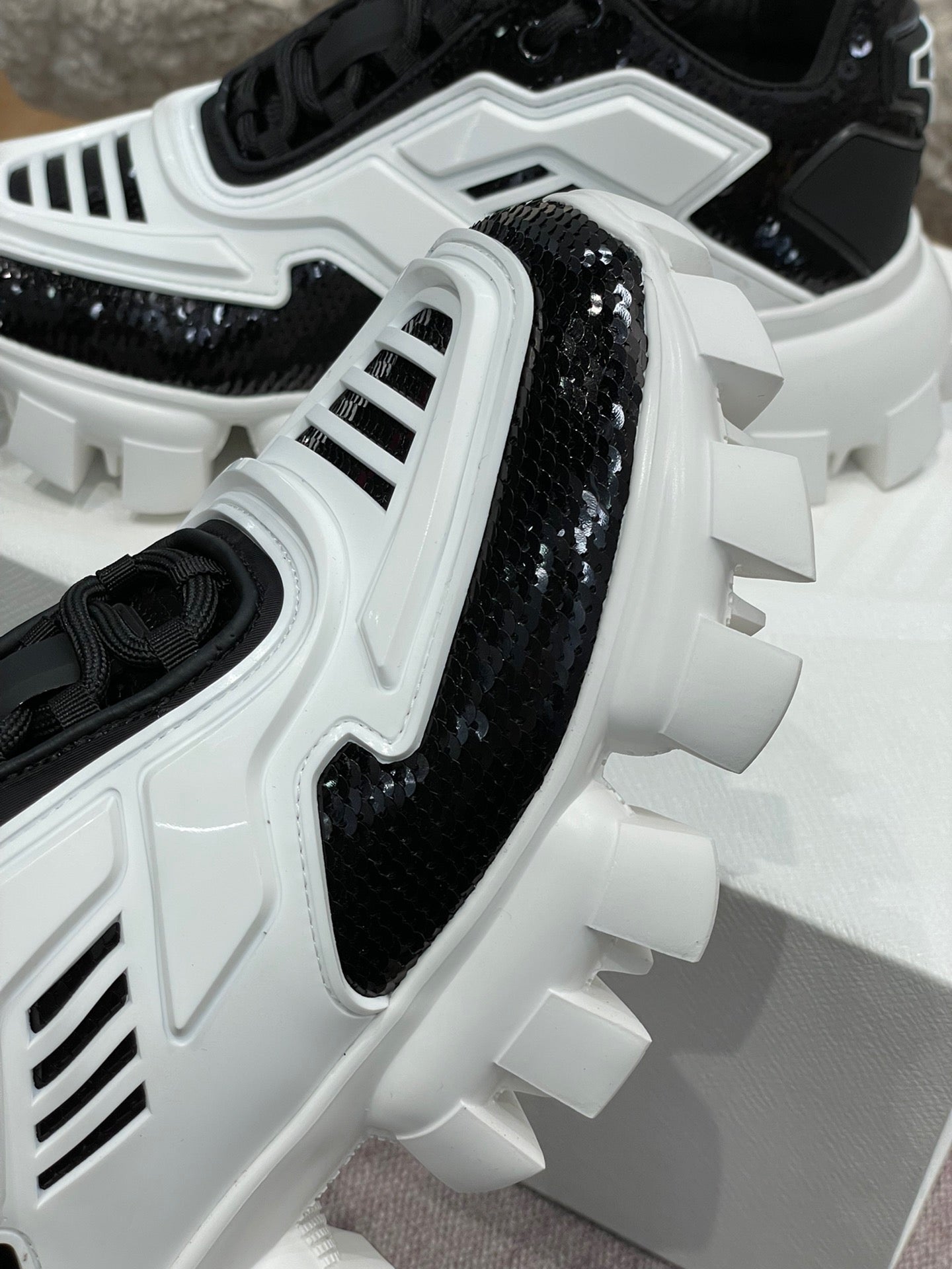 PD CLOUDBUST THUNDER SNEAKERS