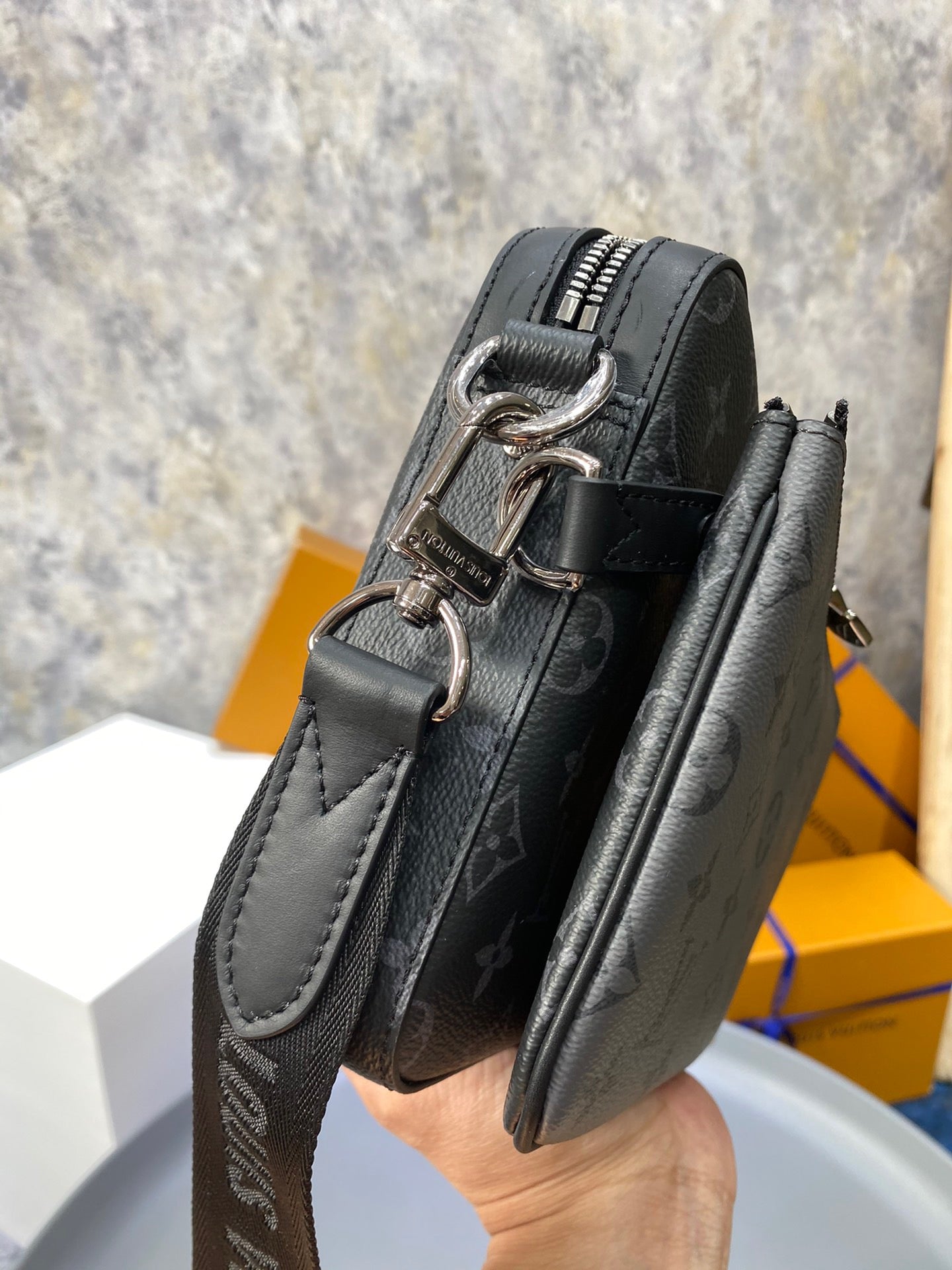 LOU TRIO MESSENGER BAG